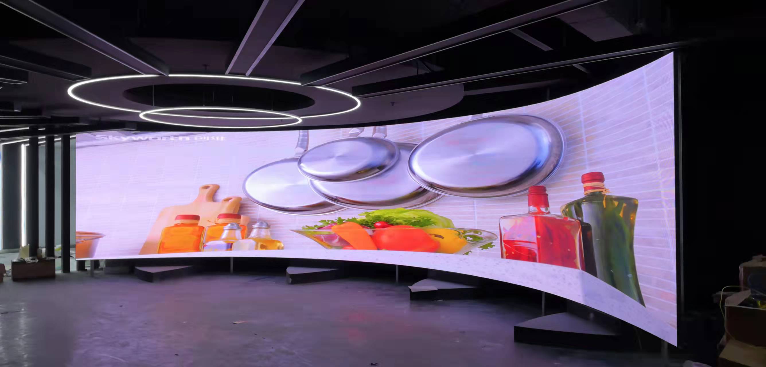 戶外LED顯示屏的像素間距與顯示效果、觀看距離有何關系？